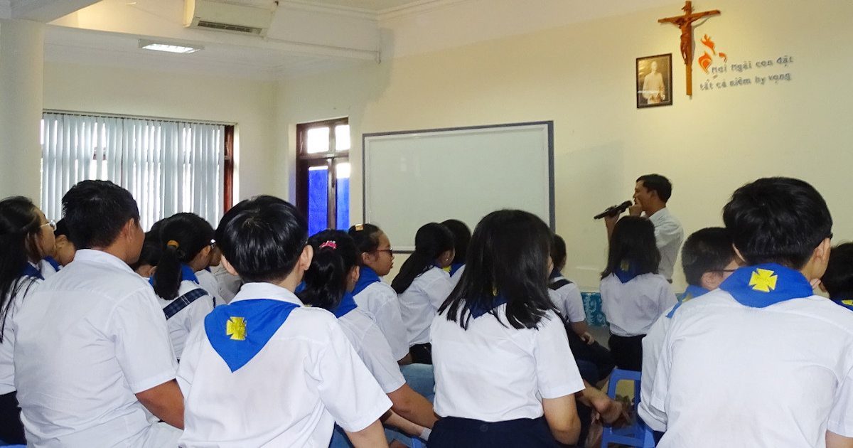Vietnam – La parroquia de Hien Linh informa a menores de edad sobre abusos sexuales