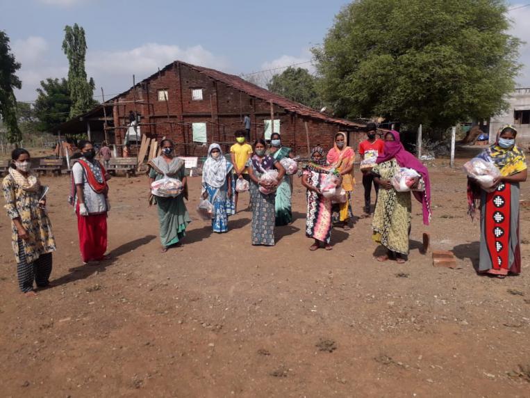 Inde – Le réseau de coopératives de femmes de Gujerat s’attaque à la crise sanitaire