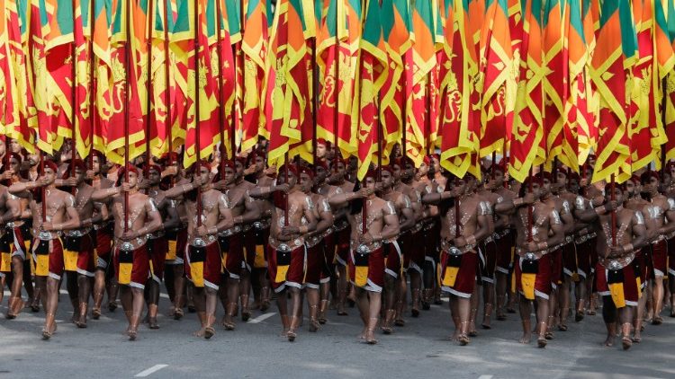 Sri Lanka – Les chefs religieux du Sri Lanka exigent un revirement de la part des politiciens