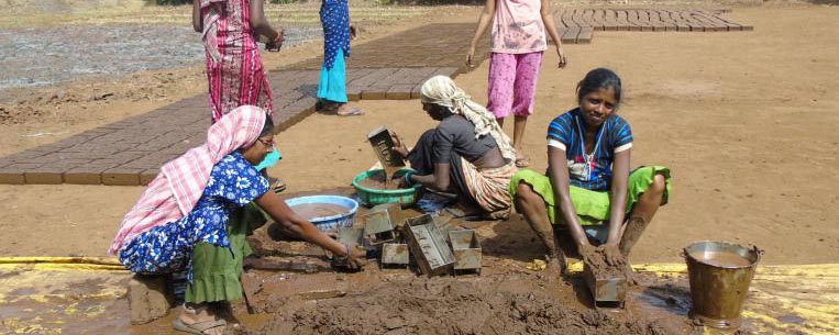 India – Jóvenes de Gujerat construyendo futuro