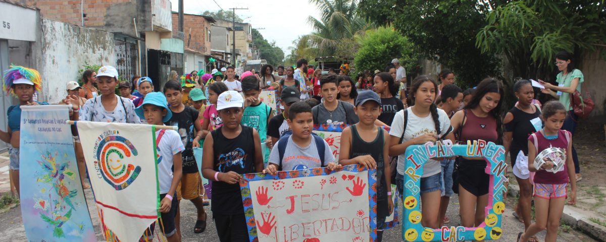 Brésil – Vème Rencontre « Brincar é Urgente » (Jouer c’est urgent) des enfants du CAC