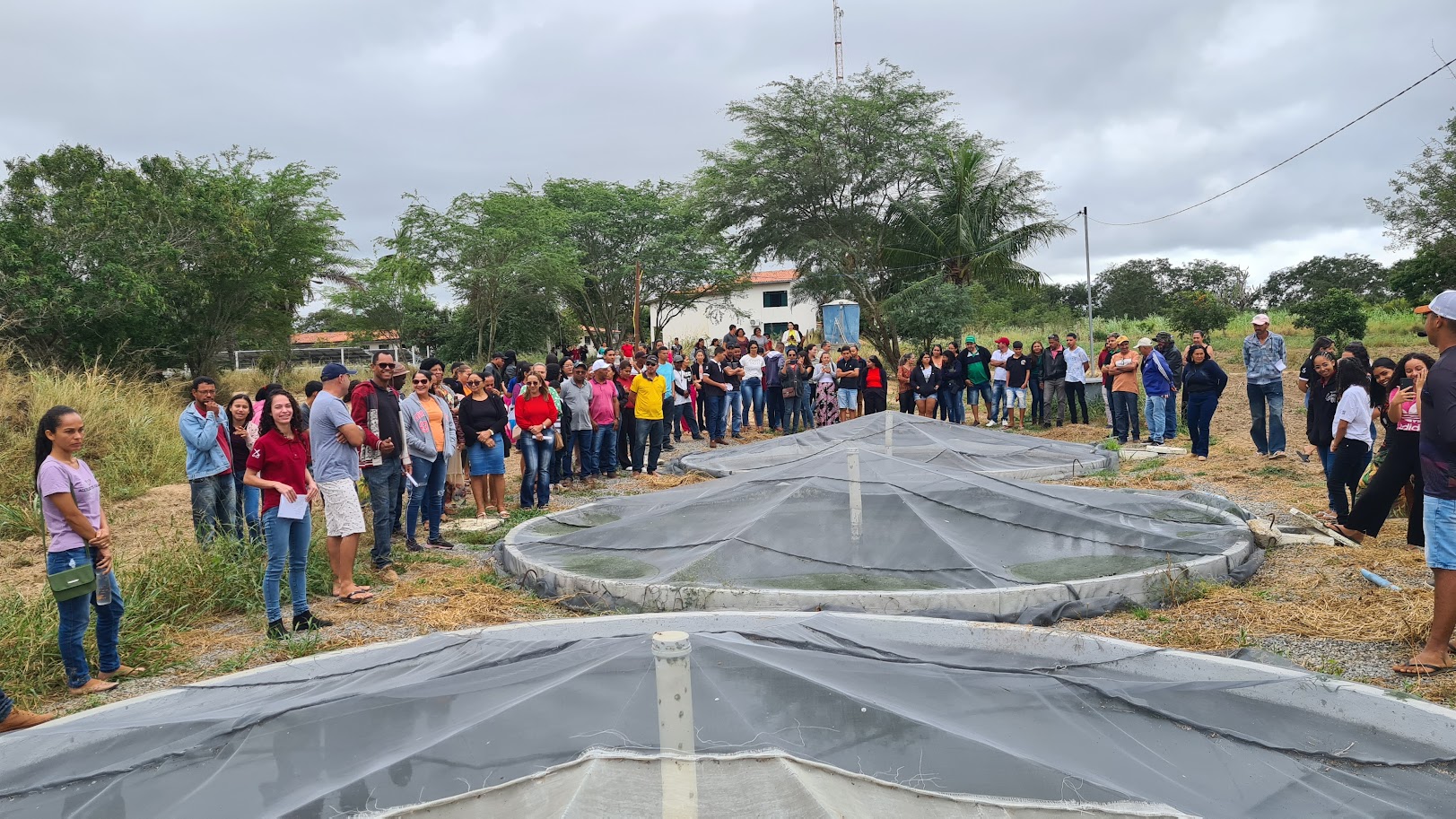 FAMÍLIAS CONHECENDO AS LAGOAS DE POLIMENTO