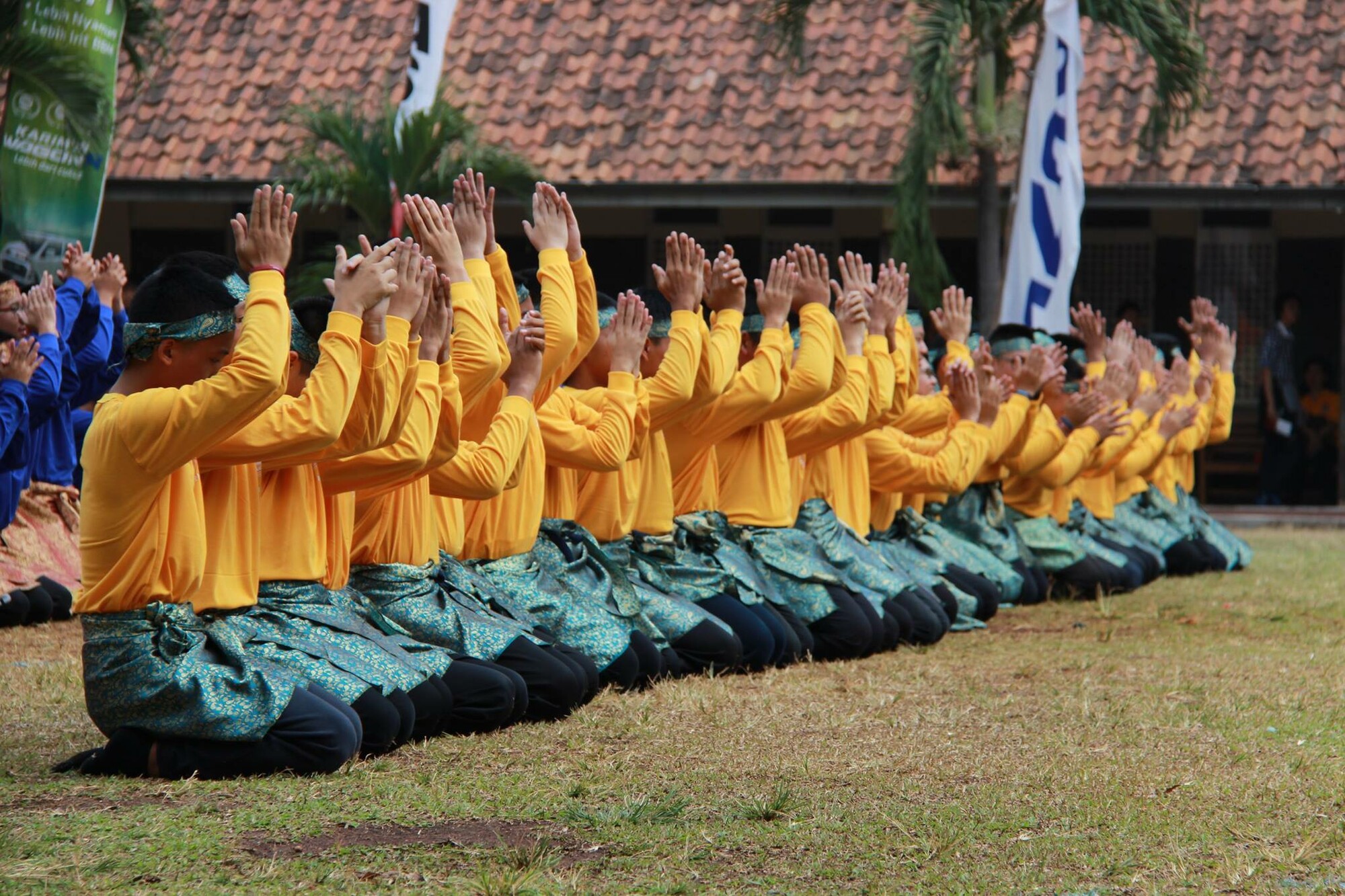 Jesuit.Media_JWY – Indonesia – A18 – NAjpg