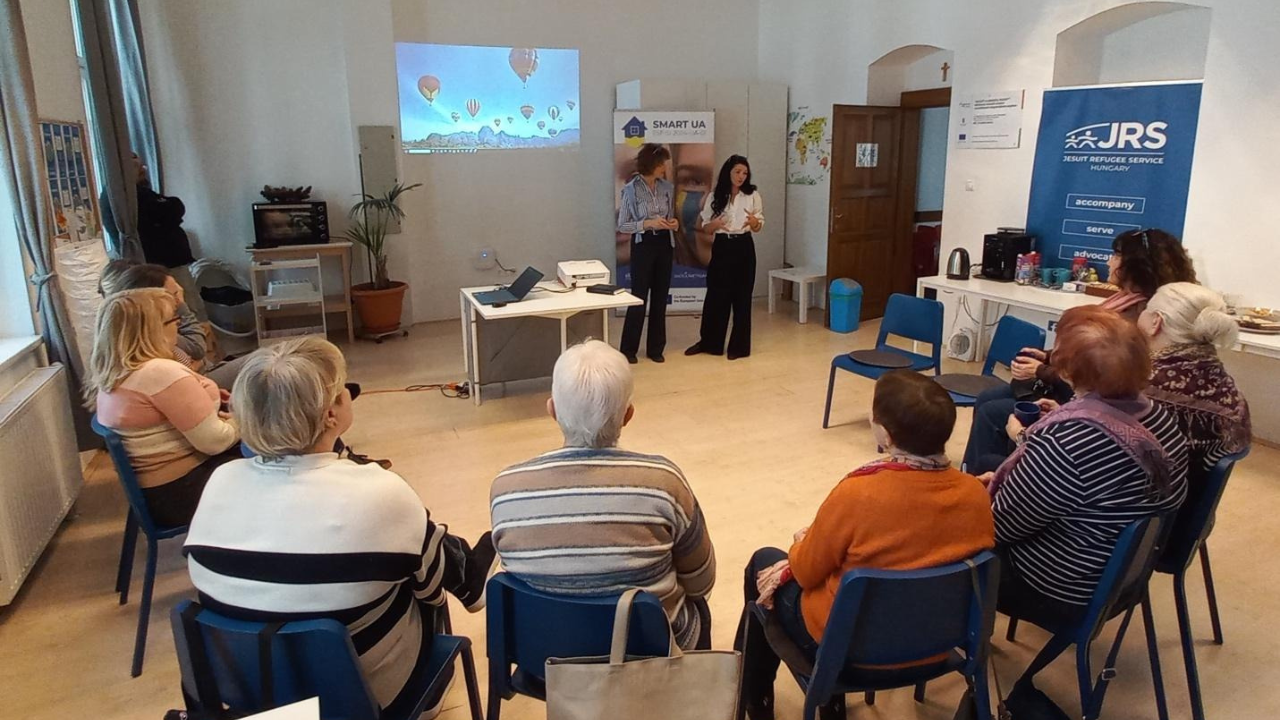 SMART UA basic digital skills assessment and training for older adults conducted by JRS Hungary
